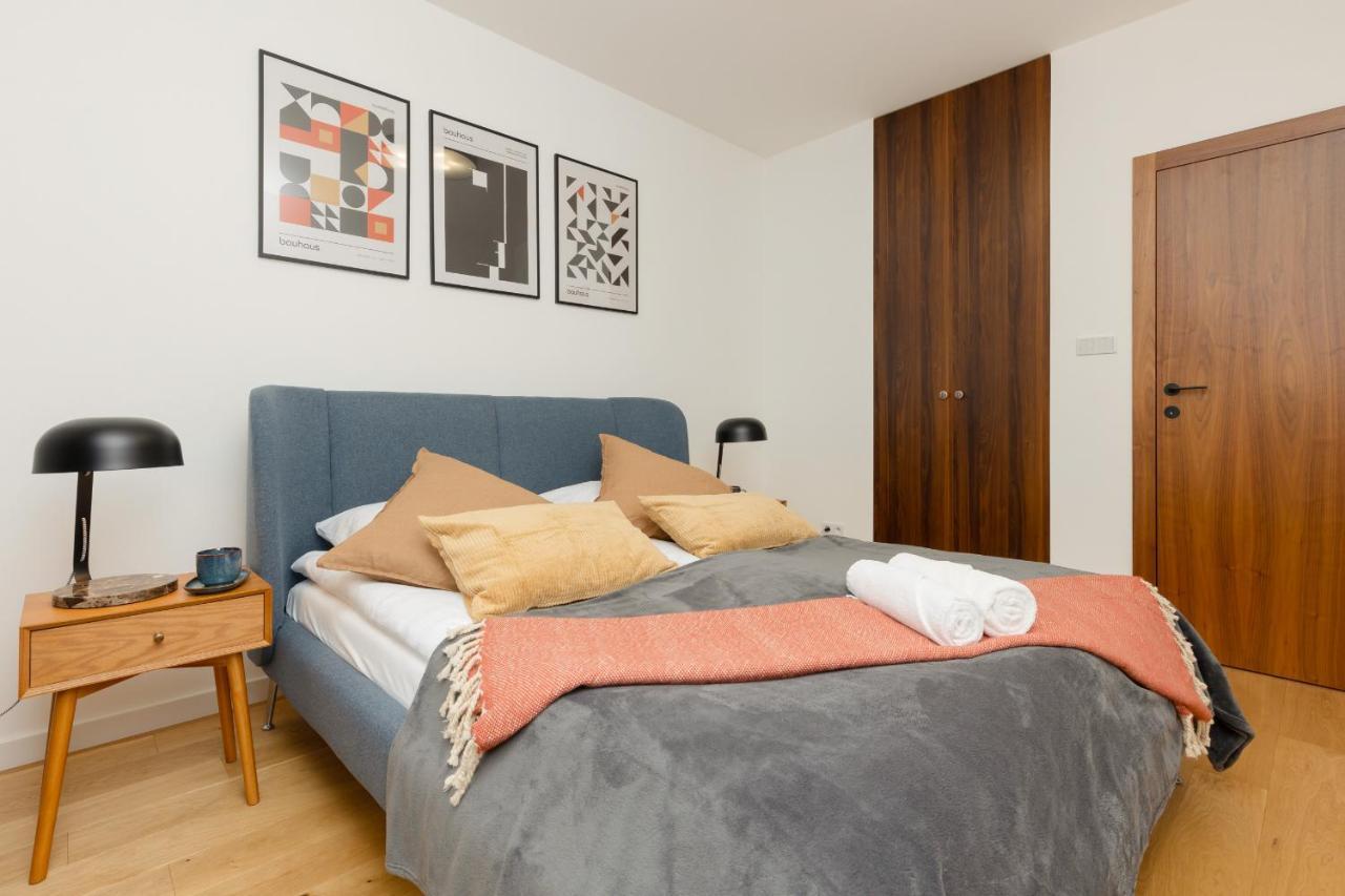 Trendy & Spacious 3-Room Apartament Warsaw Wilanow By Noclegi Renters Exterior photo